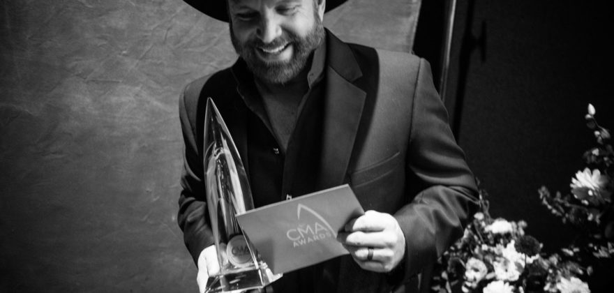 GARTH FEATURE