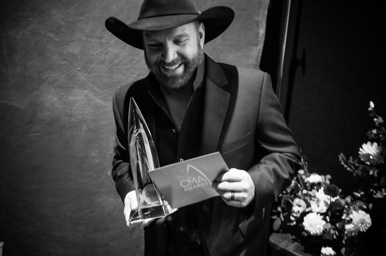 GARTH FEATURE